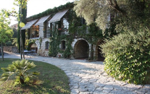 Paradou Family holiday home with pool
