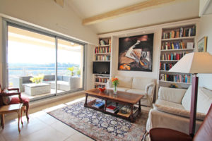 11-Lovely -2 bedroom flat-sea view